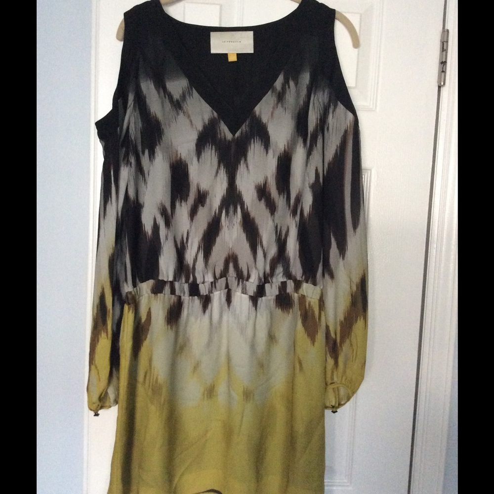 Leifsdottir dress in size 6